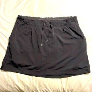 REI skirt, stretchy, Grey/black, quick dry, 3 pockets, inner liner shorts